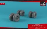 CH-53 Sea Stallion wheels w/ weighted tires, early 1:48 CH-53 Sea Stallion wheels w/ weighted tires, early 1:48