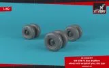 CH-53 Sea Stallion wheels w/ weighted tires, late 1:48