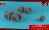 Concorde wheels w/ weighted tires, early 1:72
