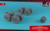 Concorde wheels w/ weighted tires, late 1:72