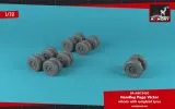 H.P. Victor wheels w/ weighted tires 1:72