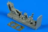 Soviet fighter pilot w/ ejection seat for MiG-25 1:48