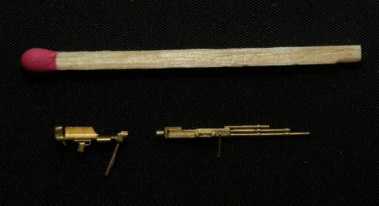 UBS synchronized heavy machinegun 1:72