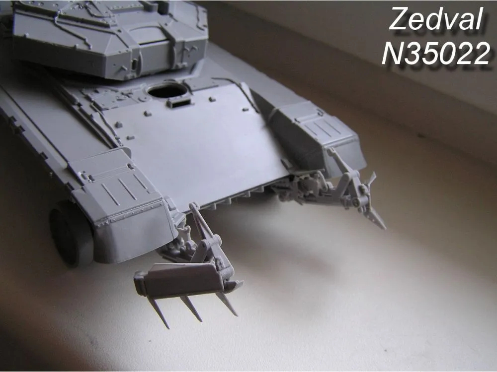 KMT-8 mine sweeper 1:35