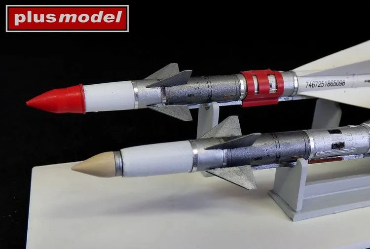 R-40RD (AA-6C Acrid) 1:48