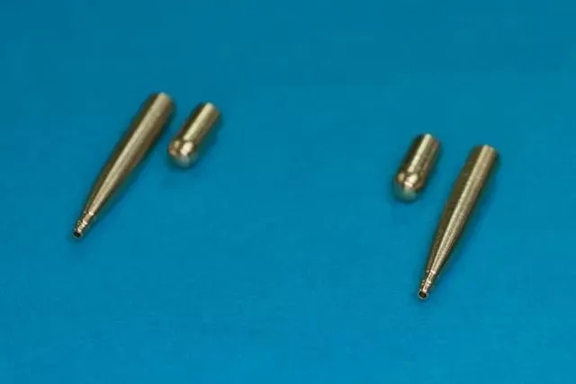 Hispano Mk.V & hole plugs für Spitfire Wing E,C 1:48