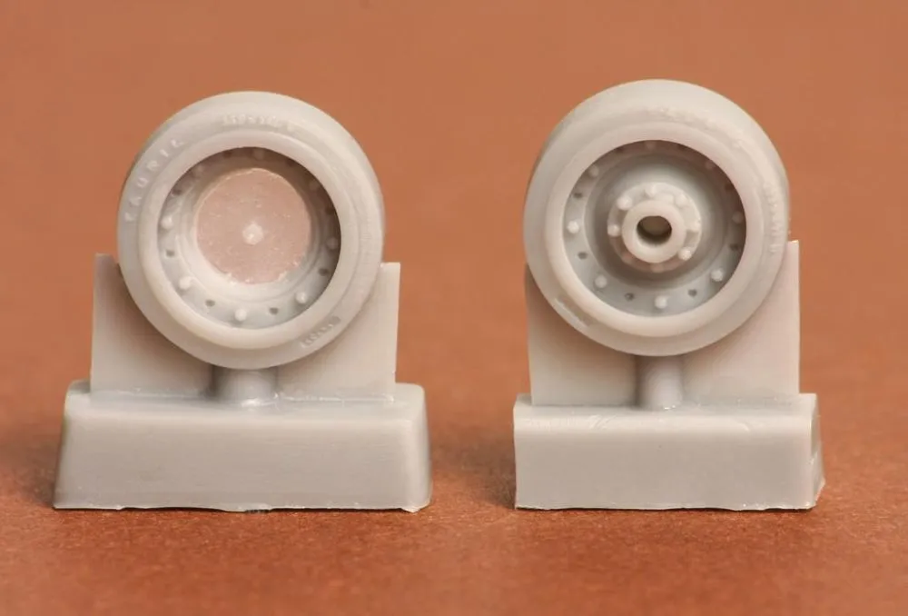 Zrinyi assault gun roadwheels 1:35