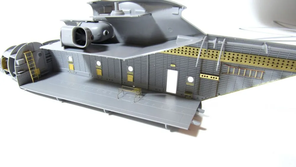 Mil Mi-26 cargo hold 1:72