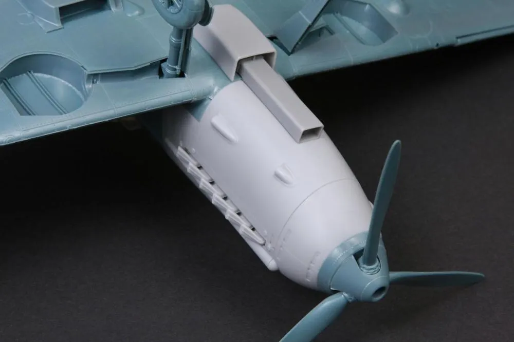 Bf 109E-1 with Hispano Suiza Engine conversion set 1:32