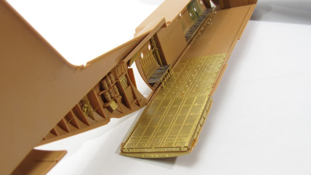 C-130 cargo space for Zvezda 1:72