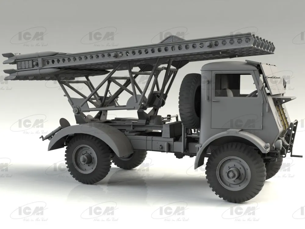 BM-13-16 on W.O.T. 8 chassis with Soviet Crew 1:35