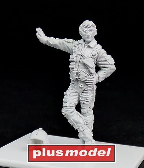 F-8 Crusader Pilot 1:48