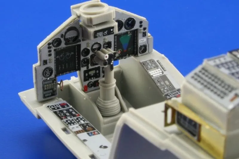 MiG-29M Fulcrum interior 1:32
