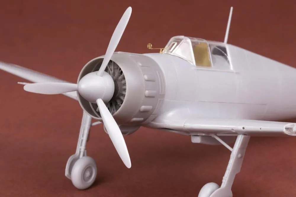 Bloch MB 151 & 152 engine with cowling set 1:48