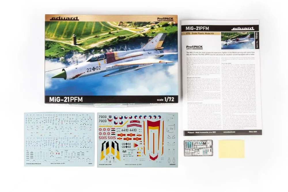 MiG-21PFM - ProfiPACK 1:72