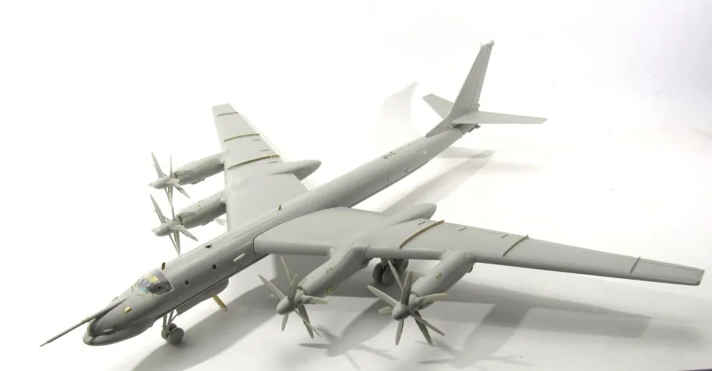 Tu-95MS/ Tu-152MR exterior for Trumpeter 1:72