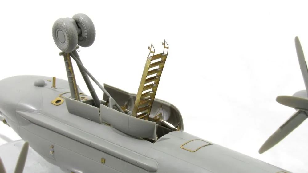 Tu-95MS/ Tu-152MR exterior for Trumpeter 1:72