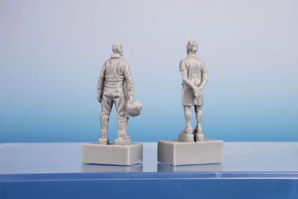 IAF Mirage IIICJ Pilot & Female Ground Crew 1:72