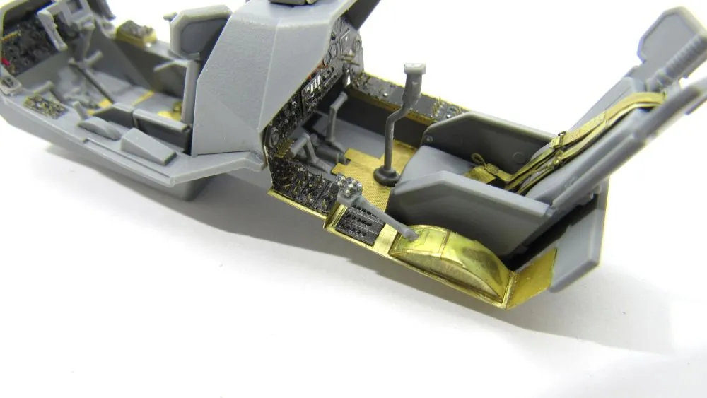 AH-1G Cobra interior for ICM 1:32