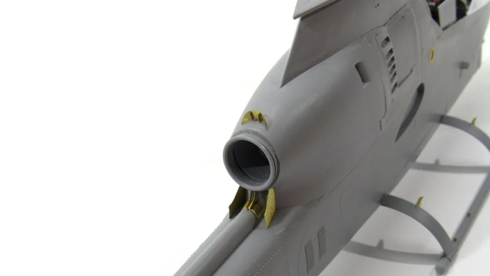 AH-1G Cobra exterior for ICM 1:32