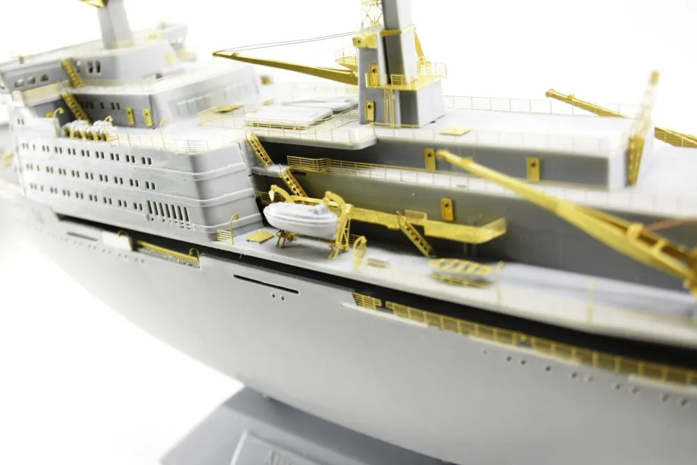 Ice breaker "Arktika" P.E. set 1:400