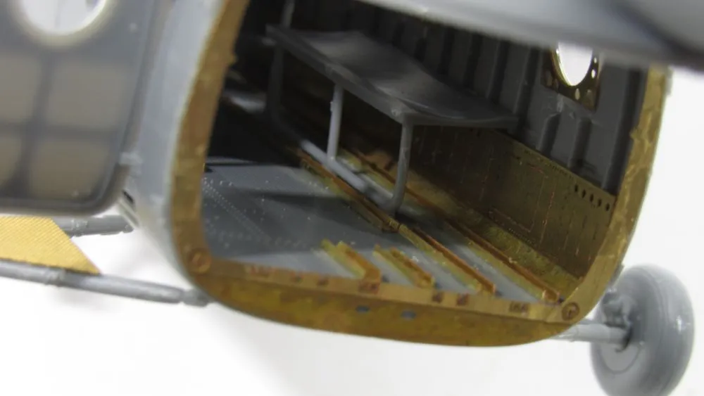 Mi-4 airborne transport compartment 1:48