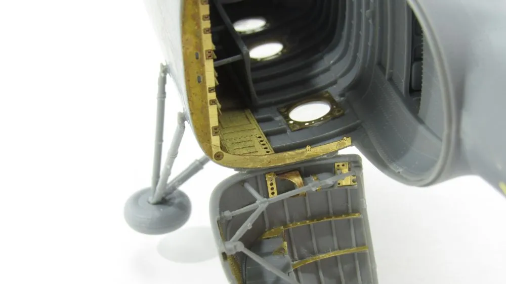 Mi-4 airborne transport compartment 1:48