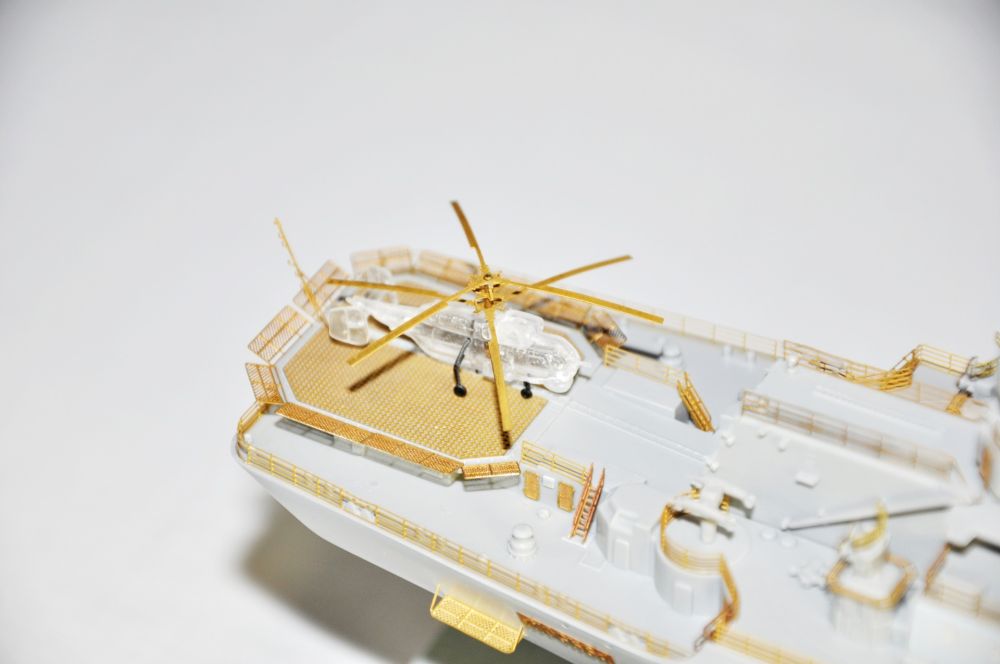 Russian Navy Varyag, Moskva detail set for Trumpeter 1:350