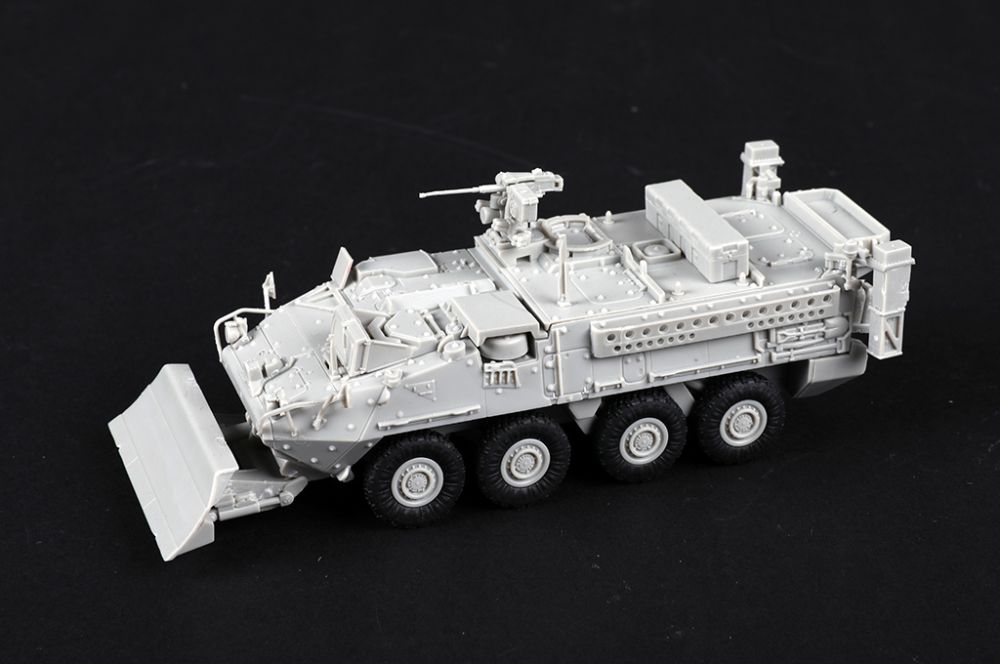 M1132 Stryker Engineer Squad Vehicle w/SOB 07456 1:72
