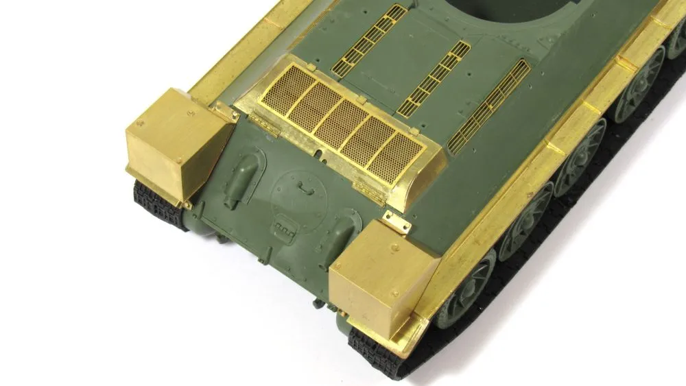 T-34/76 Rear tanks. Early type 1:35