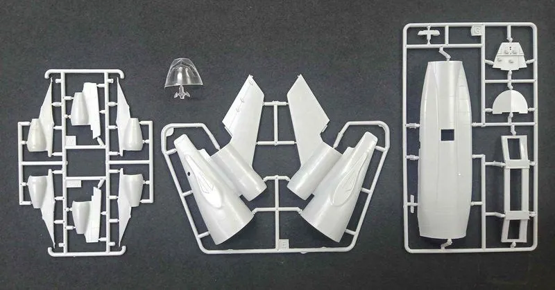 McDonnell Douglas MD-11 PW 1:144
