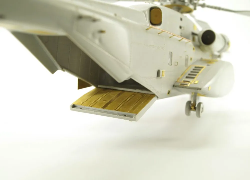 MH-53E cargo space for Italeri 1:72