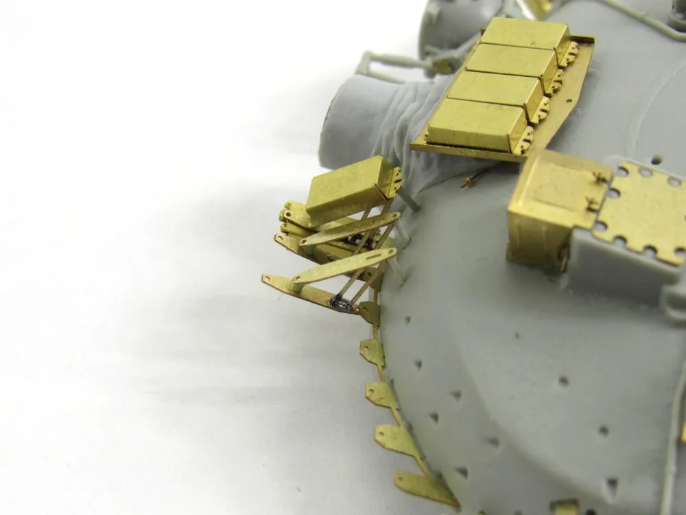 T-80BV frame-mounting for Trumpeter 1:35