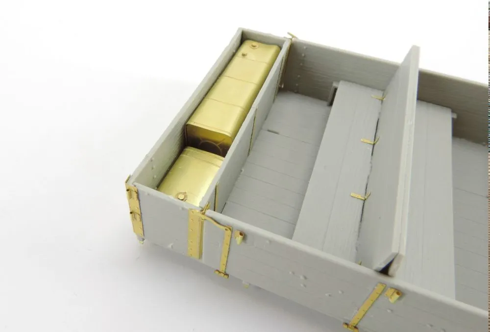 Artillery Tractor "Komintern' fuel tanks 1:35