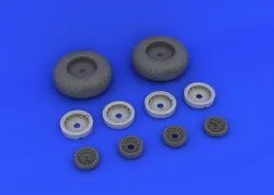 B-17 wheels 1:32
