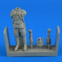 Soviet Pilot WWII 1:32