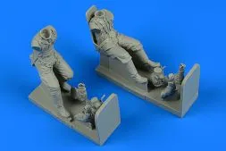 Soviet Il-2M3 Pilot and Gunner WW.II 1:32