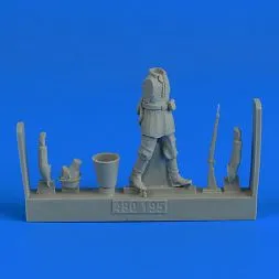 German Infantry WWII - w/ bucket 1:48
