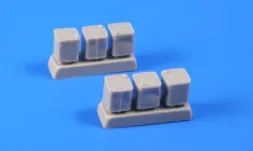 British WW II fuel cans 1:35