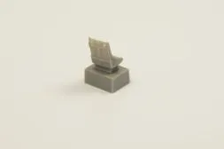 P-40N-5 through N-40 Seat with Belts 1:72