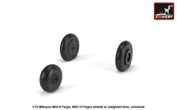 MiG-9/ MiG-15 (early) wheels w/ weighted tires 1:72