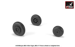 MiG-15bis (late) / MiG-17 wheels w/ weighted tires 1:48