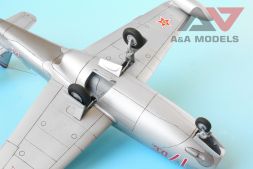 Yak-23 DC training fighter 1:48