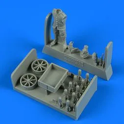 German WWI Aircraft Armorer w/ ammunition cart 1:48