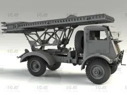 BM-13-16 on W.O.T. 8 chassis with Soviet Crew 1:35