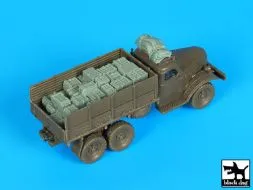 Soviet Army truck accessories set 1:72