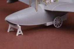 Macchi M.33 beaching gear set 1:48