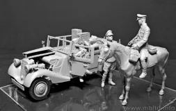 Sd. Kfz. 2 Type 170VK with crew 1:35