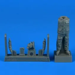 Russian Officer Mechanic 1:32