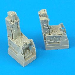 F-16D ejection seats with safety belts 1:72